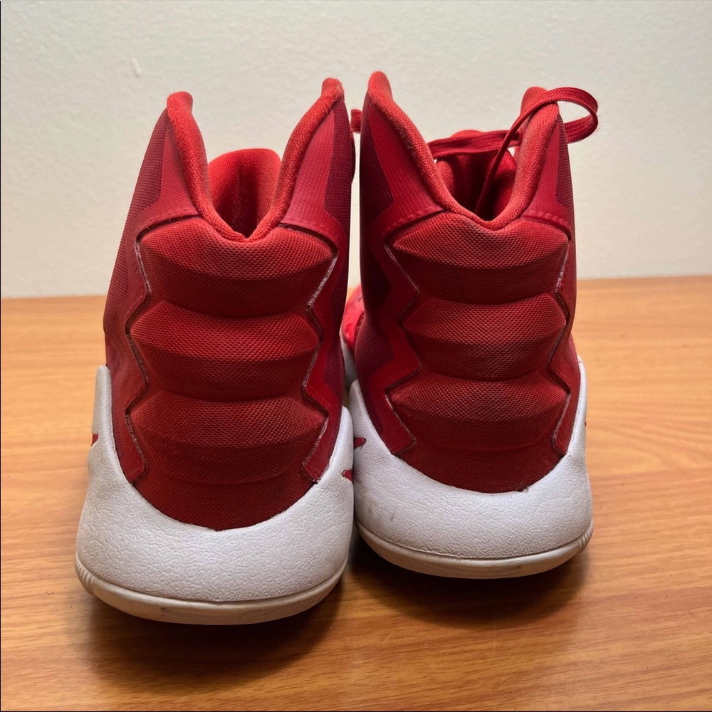 Nike Hyperdunk Red - Picture 5 of 9